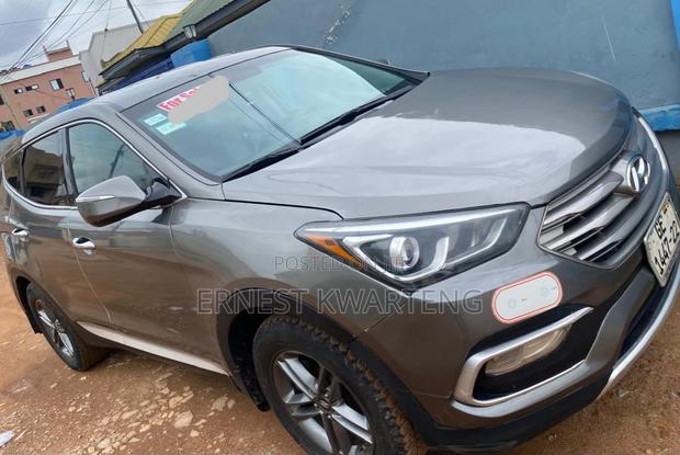 Hyundai Santa Fe 2018 Gray