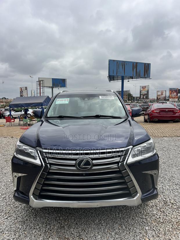 Lexus LX 2018 Blue