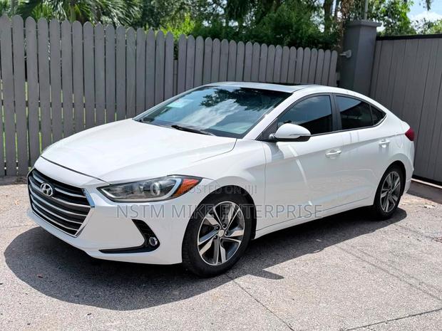 Hyundai Elantra 2017 White