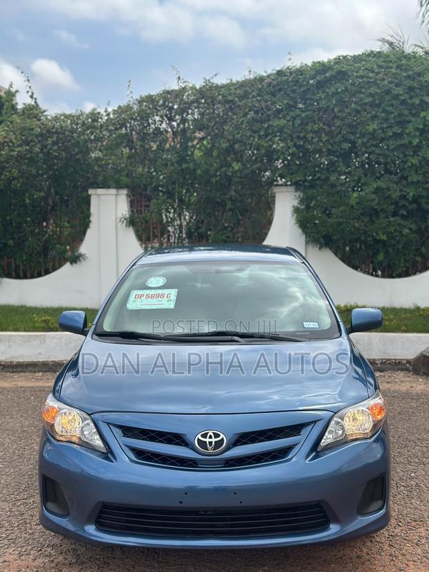 Toyota Corolla LE 4dr Sedan (1.8L 4cyl 4A) 2013 Blue