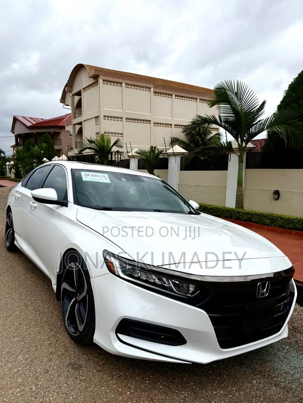 Honda Accord Sport (2.0L 4cyl Turbo 10A) 2019 White