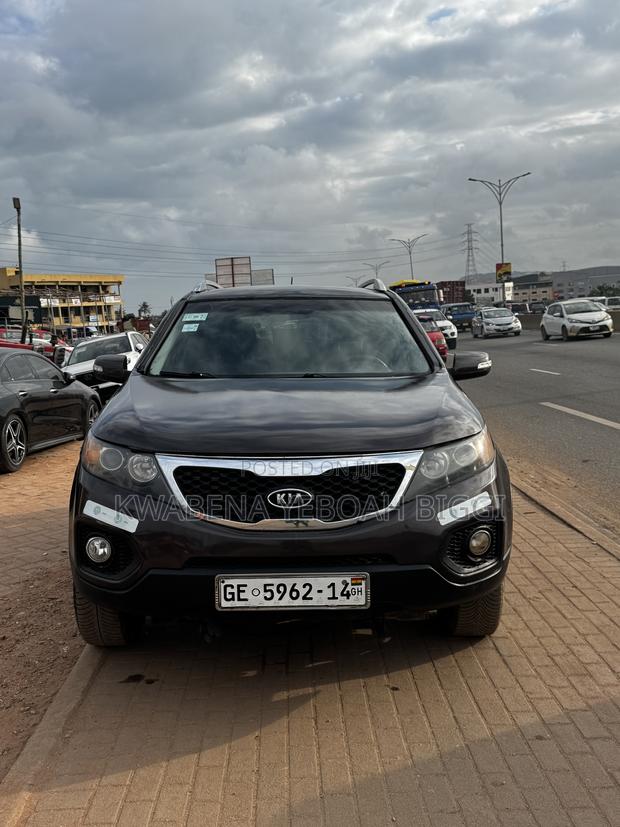 Kia Sorento 2011 Brown