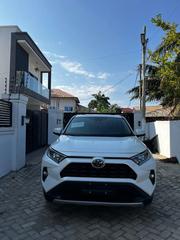 Toyota RAV4 2021 White for sale