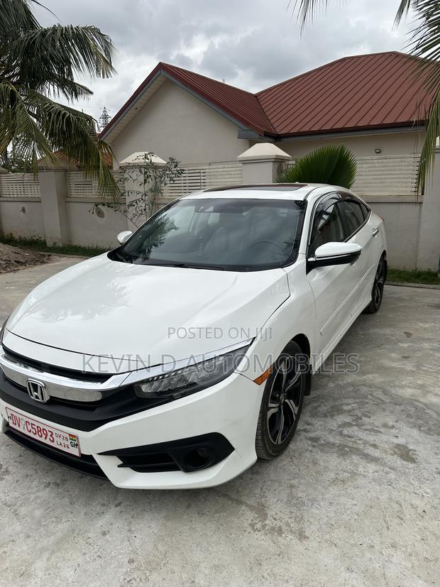 Honda Civic Touring 4dr Sedan (1.5L 4cyl) 2016 White