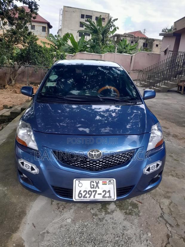 Toyota Yaris 2012 Blue