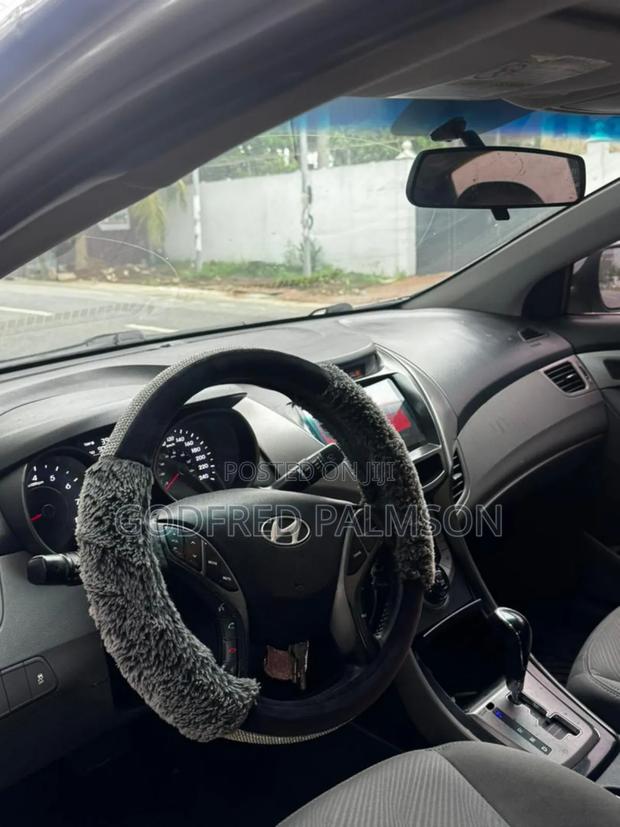Hyundai Elantra Limited Sedan FWD (1.8L 4cyl 6A) 2013 Silver