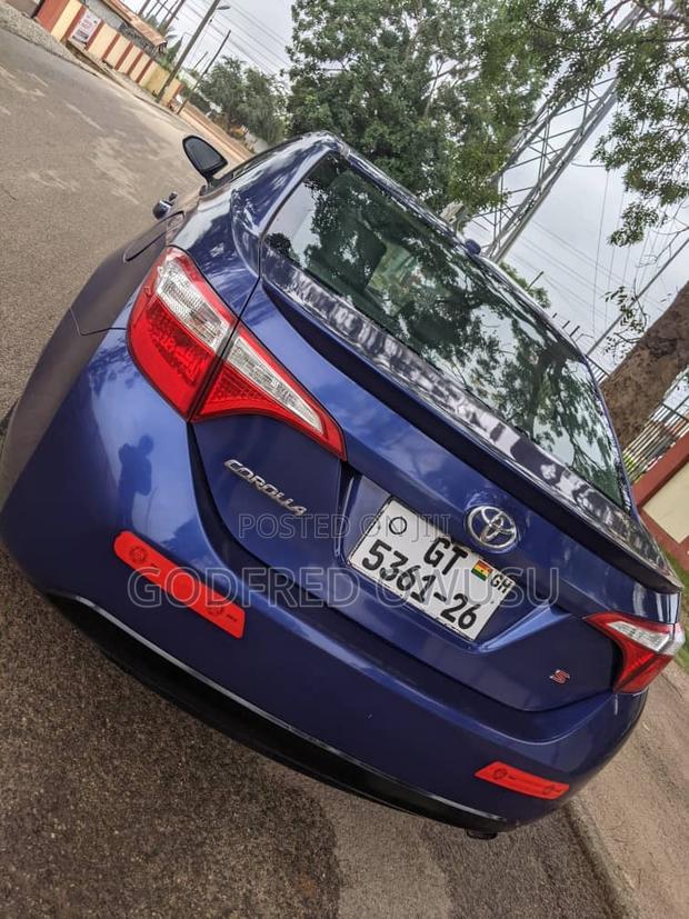 Toyota Corolla 2016 Blue