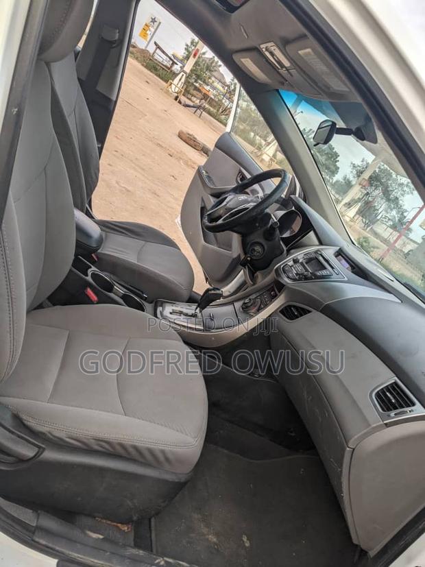 Hyundai Elantra 2013 White