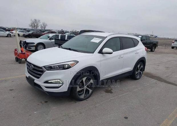 Hyundai Tucson 2016 White