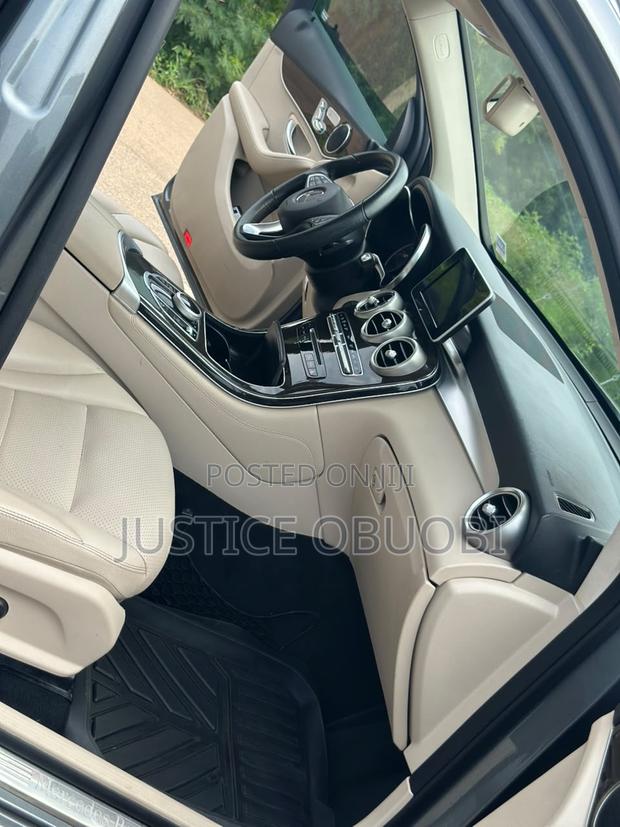 Mercedes-Benz GLC-Class 2019 Gray