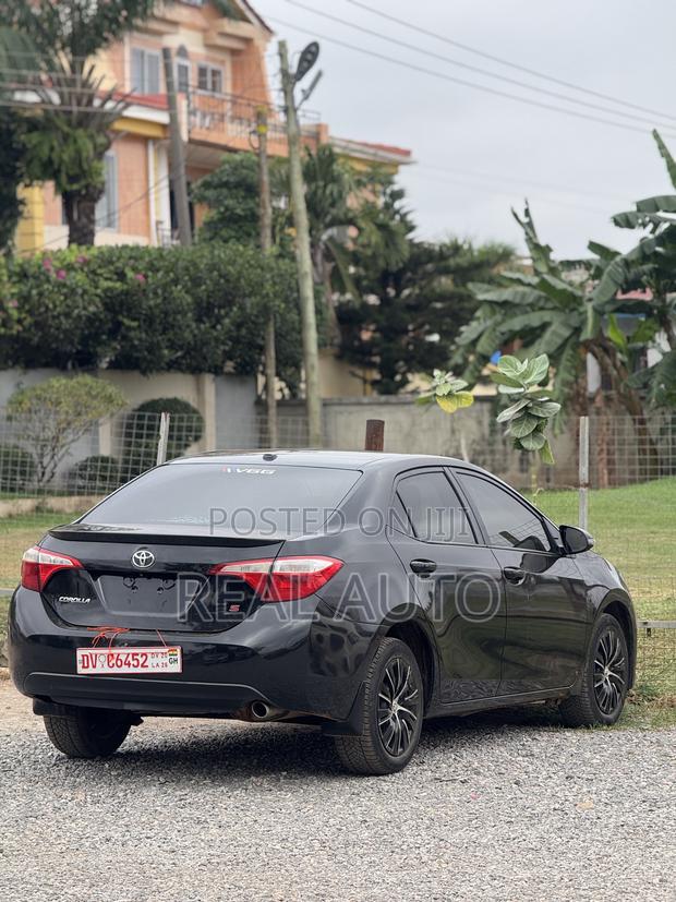 Toyota Corolla S Plus 4dr Sedan (1.8L 4cyl 6M) 2015 Black