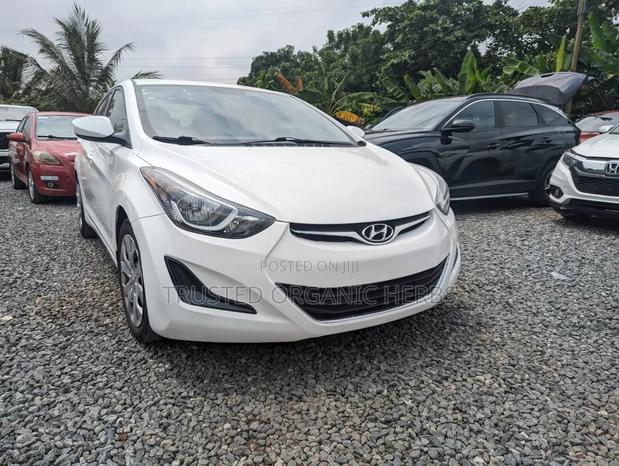 Hyundai Elantra Limited 4dr Sedan (1.8L 4cyl 6A) 2014 White