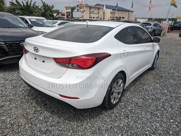 Hyundai Elantra Limited 4dr Sedan (1.8L 4cyl 6A) 2014 White