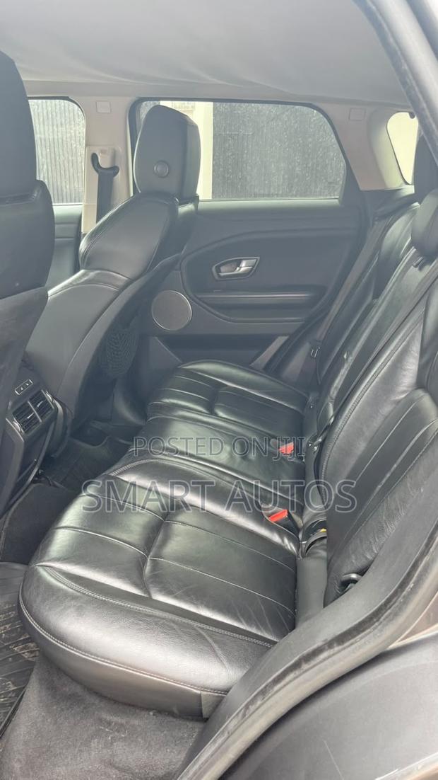 Land Rover Range Rover Evoque SE 4x4 5-Door 2019 Gray