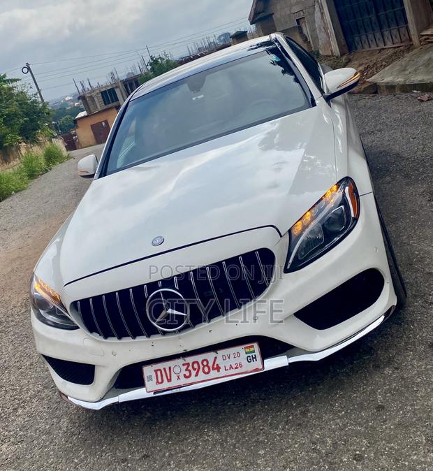 Mercedes-Benz C300 Base AWD 4Matic Sedan (2.0L 4cyl 7A) 2015 White