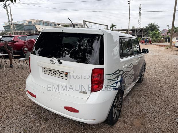 Scion xB 2015 White