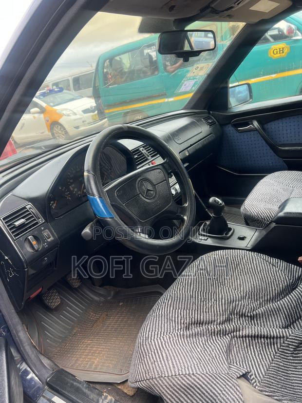 Mercedes-Benz C180 2000 Black