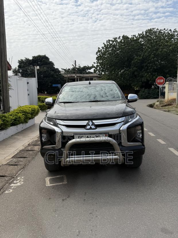 Mitsubishi L200 Double Cab 2.2 4WD 2020 Black