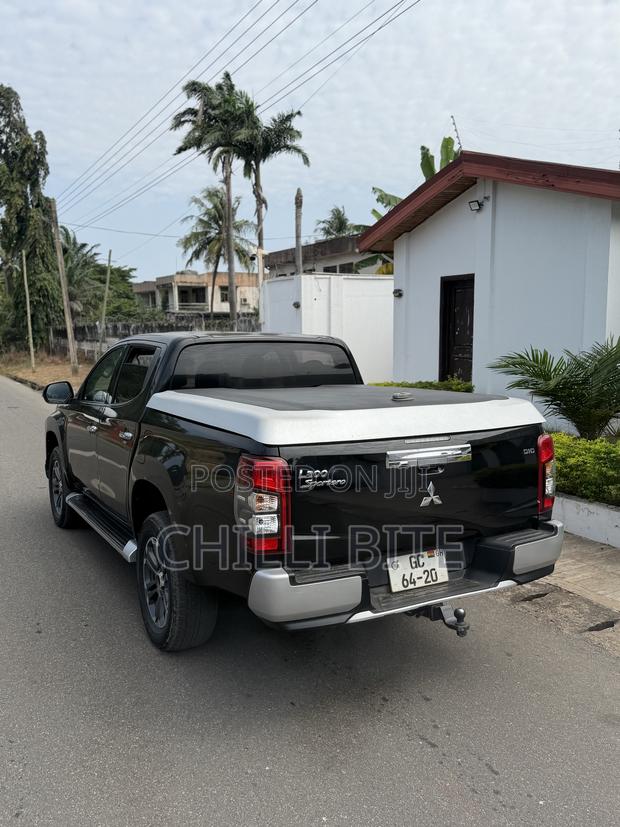 Mitsubishi L200 Double Cab 2.2 4WD 2020 Black