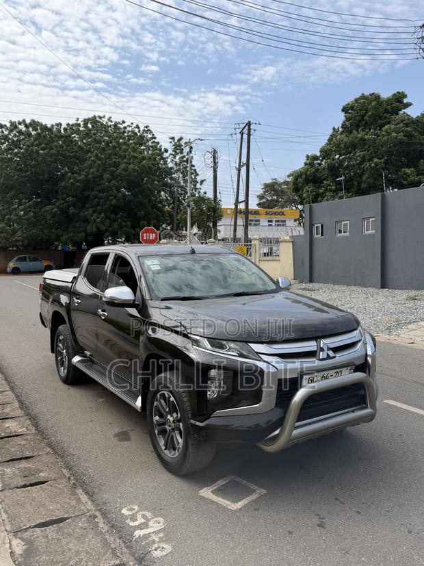 Mitsubishi L200 Double Cab 2.2 4WD 2020 Black