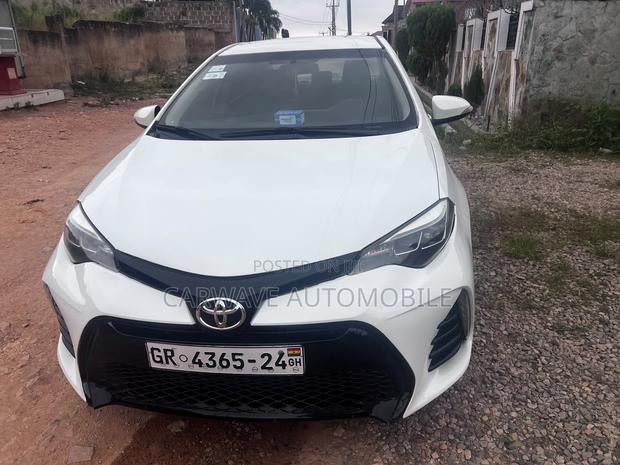 Toyota Corolla S 4dr Sedan (1.8L 4cyl CVT) 2016 White