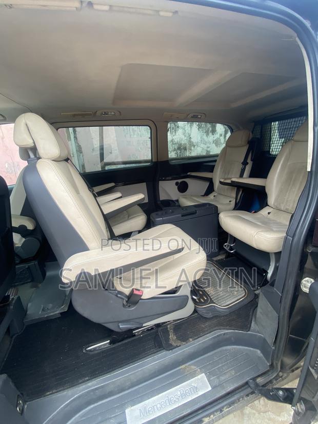 Mercedes-Benz Viano 2011 Black
