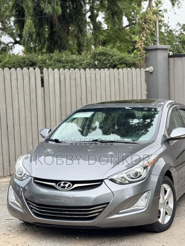 Hyundai Elantra Limited Sedan FWD (1.8L 4cyl 6A) 2016 Gray
