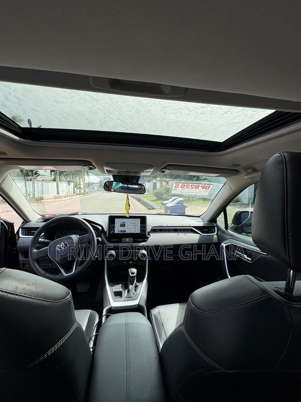 Toyota RAV4 XLE AWD 2023 Black