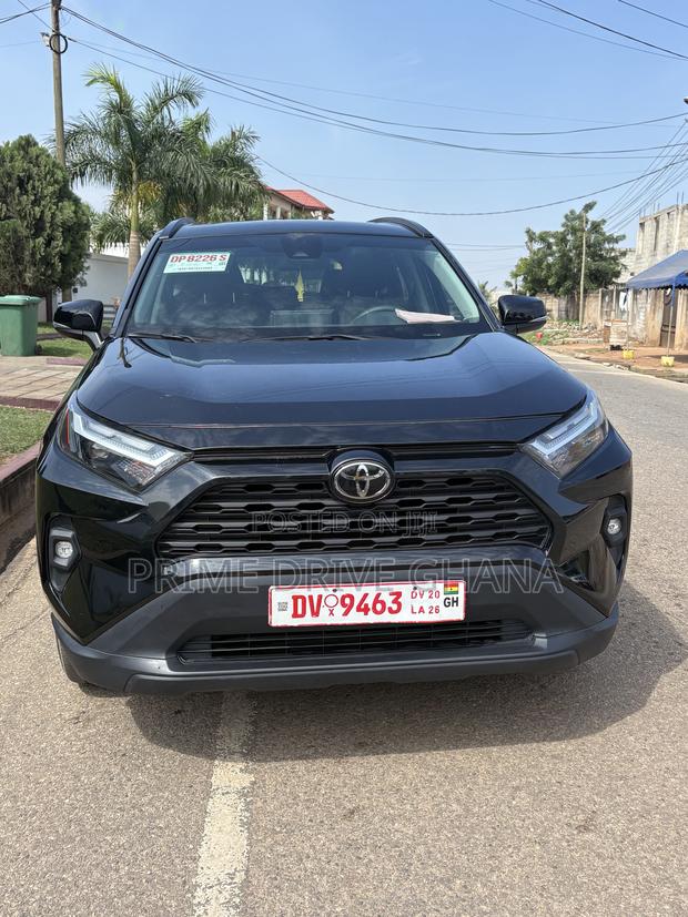 Toyota RAV4 XLE AWD 2023 Black