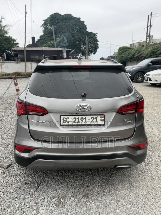 Hyundai Santa Fe Limited FWD 2017 Gray