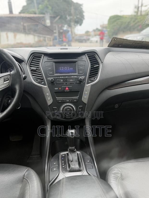 Hyundai Santa Fe Limited FWD 2017 Gray