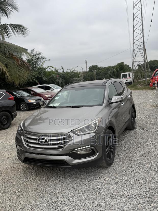 Hyundai Santa Fe Limited FWD 2017 Gray