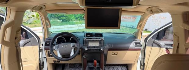 Toyota Land Cruiser Prado 2018 White