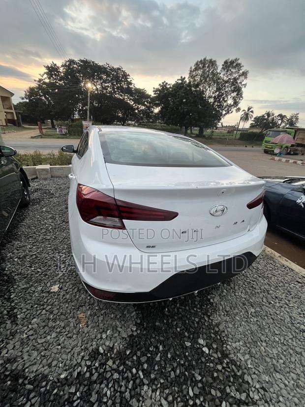 Hyundai Elantra 2020 White