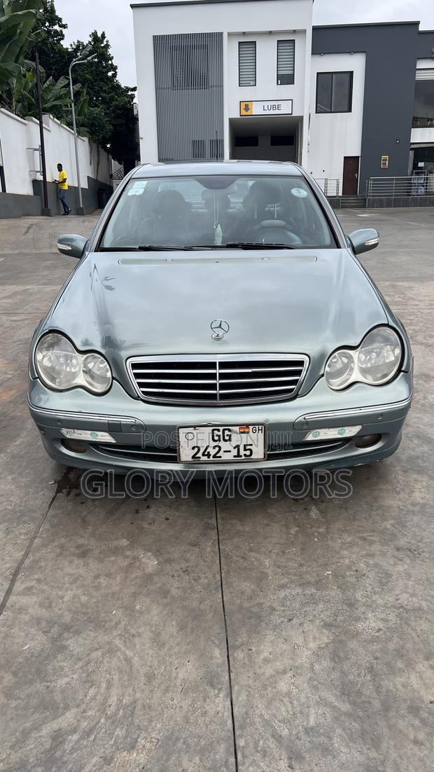 Mercedes-Benz C180 2006 Gray