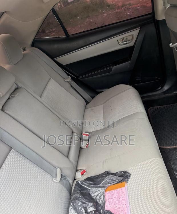 Toyota Corolla 2015 Black