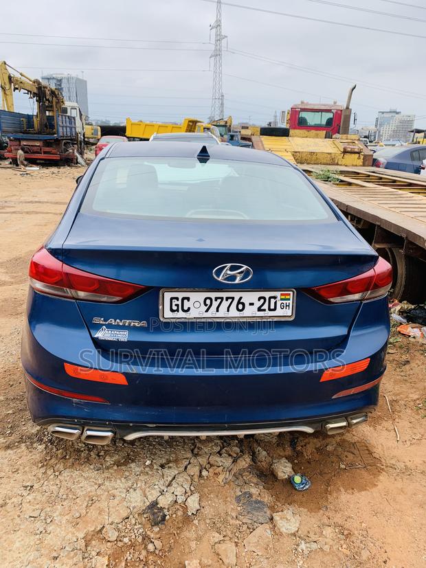 Hyundai Elantra Limited 2018 Blue