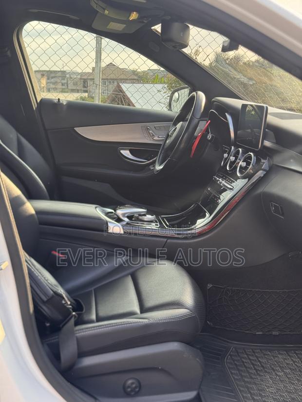 Mercedes-Benz C300 Luxury 4Matic Sedan AWD (2.0L 4cyl 7A) 2016 White