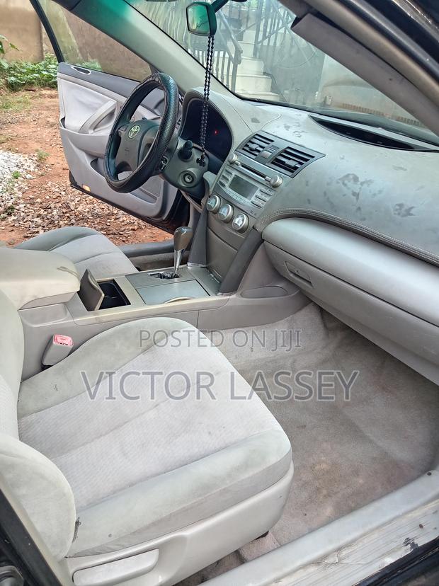 Toyota Camry LE 4dr Sedan (2.5L 4cyl 6AM) 2010 Black