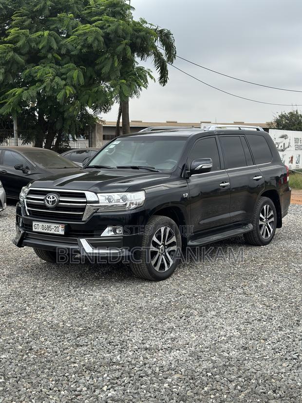 Toyota Land Cruiser 5.7 V8 VX-S 2019 Black