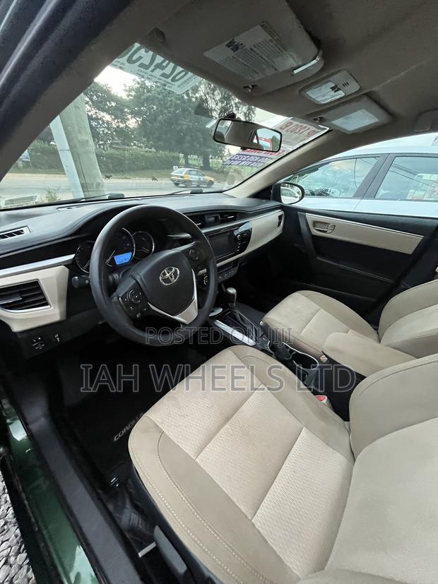 Toyota Corolla 2014 Green