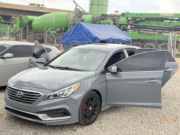 Hyundai Sonata Sport 2.0T Sedan FWD (2.0L 4cyl 6A) 2016 Gray