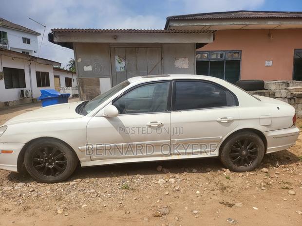 Hyundai Sonata 2005 White