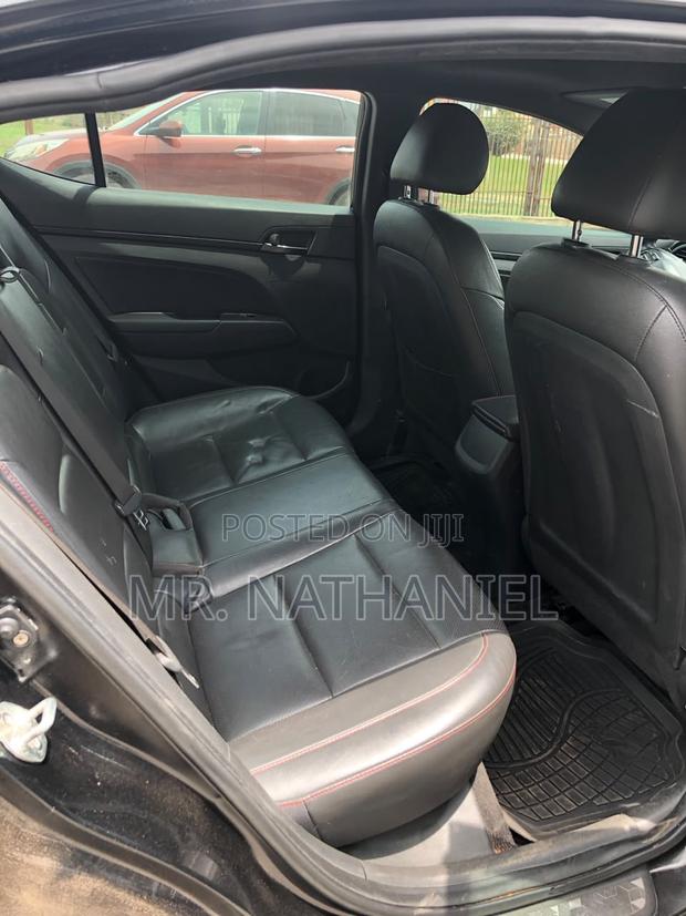 Hyundai Elantra 2017 Black