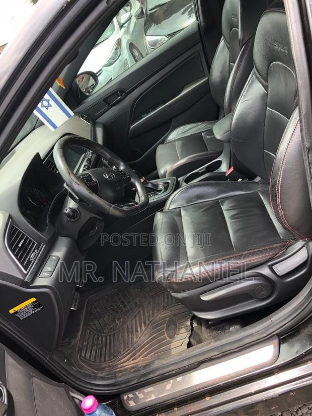 Hyundai Elantra 2017 Black