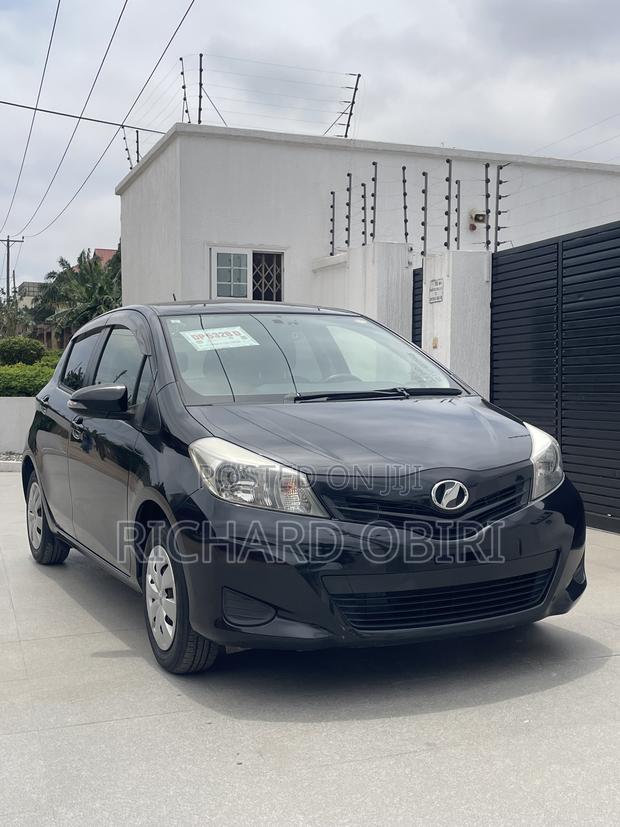 Toyota Vitz 1.3 AWD 3dr 2013 Black