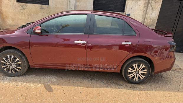 Toyota Belta 2012 Burgundy