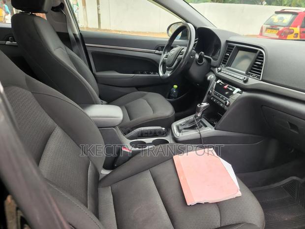 Hyundai Elantra 2017 Black