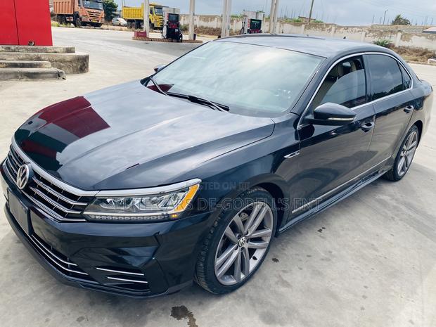 Volkswagen Passat 2.0T SE R-Line 2019