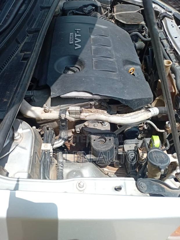Toyota Corolla L 4dr Sedan (1.8L 4cyl Manual) 2016